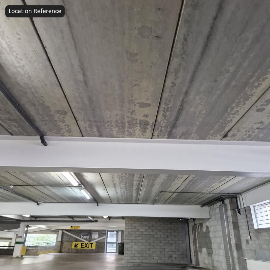 Vuil betonnen paneel plafond structuur