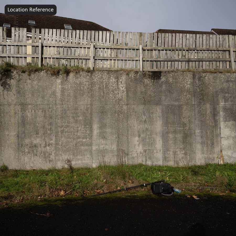 Verweerde betonnen steunmuur structuur