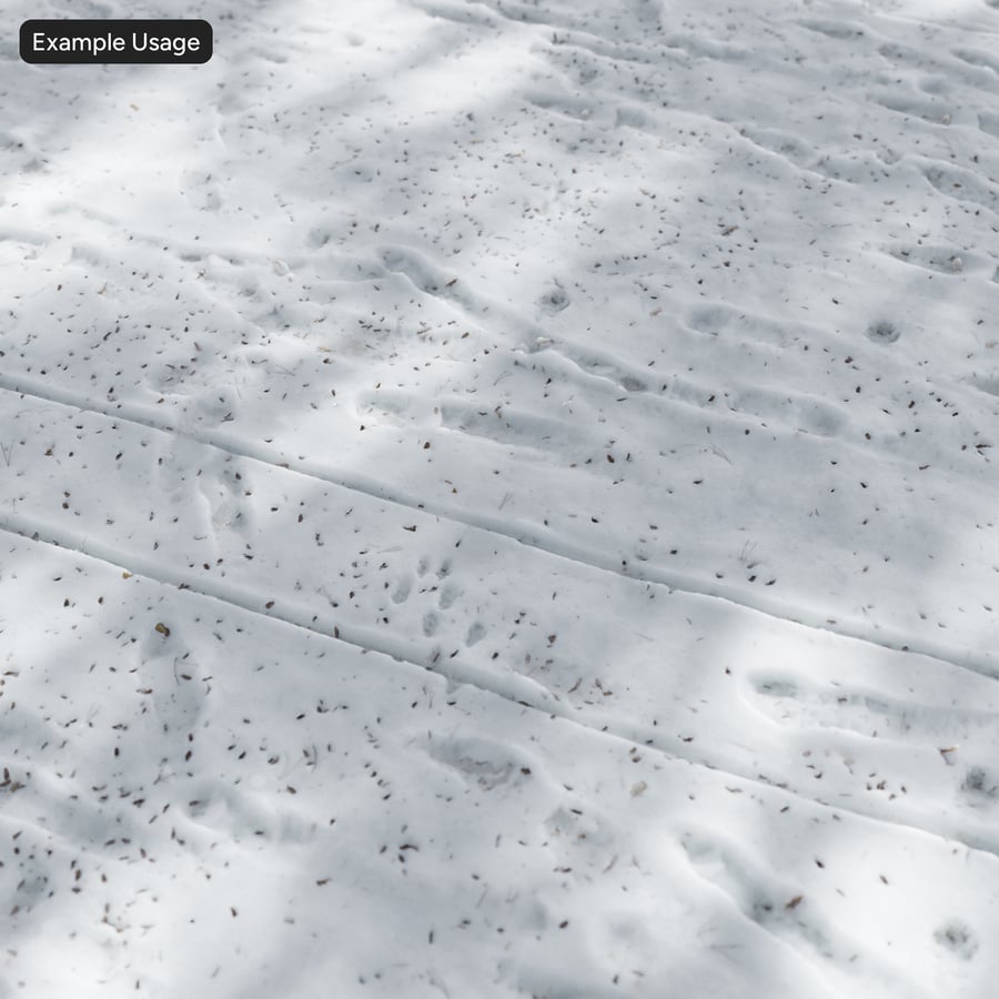 雪上のゴミと足跡のテクスチャ