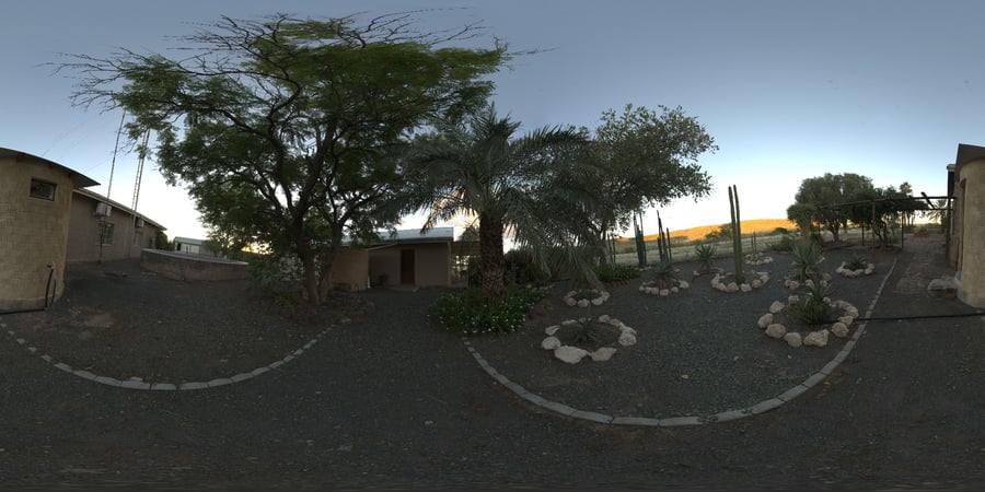 乾旱庭院環境 HDRI，日落
