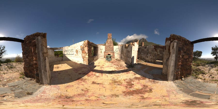HDRI Bangunan Batu Reruntuhan, Gunung Cerah