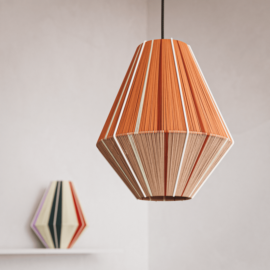 Modello di lampada a pera Werajane Sandlewood