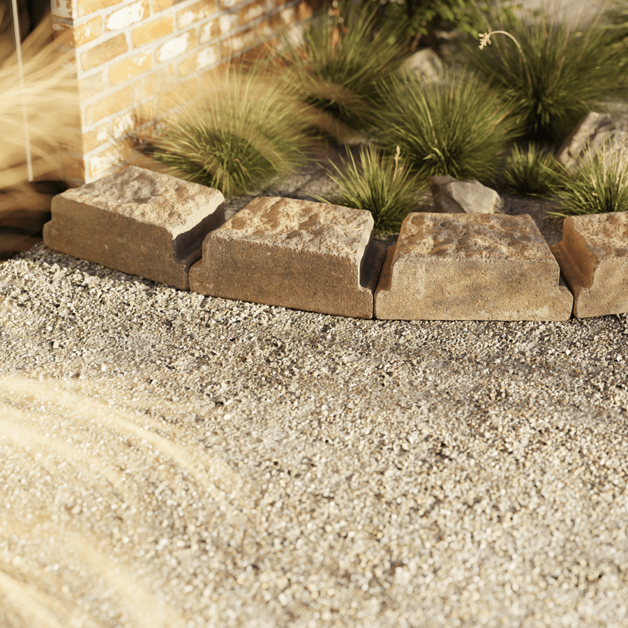 Modèles de blocs de bordure pour béton vieilli, marron